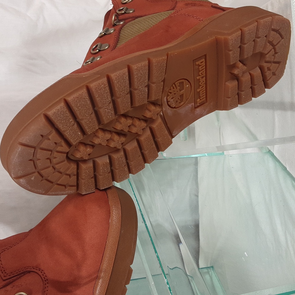 Boots - Picture 4 of 6